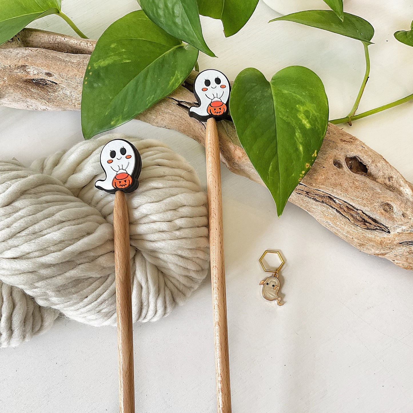 Knitting Stitch Stoppers, TRICK or TREAT cute Ghost HALLOWEEN Set of 2 knitting needle point protectors/ Knit tools Autumn +Fun Knit