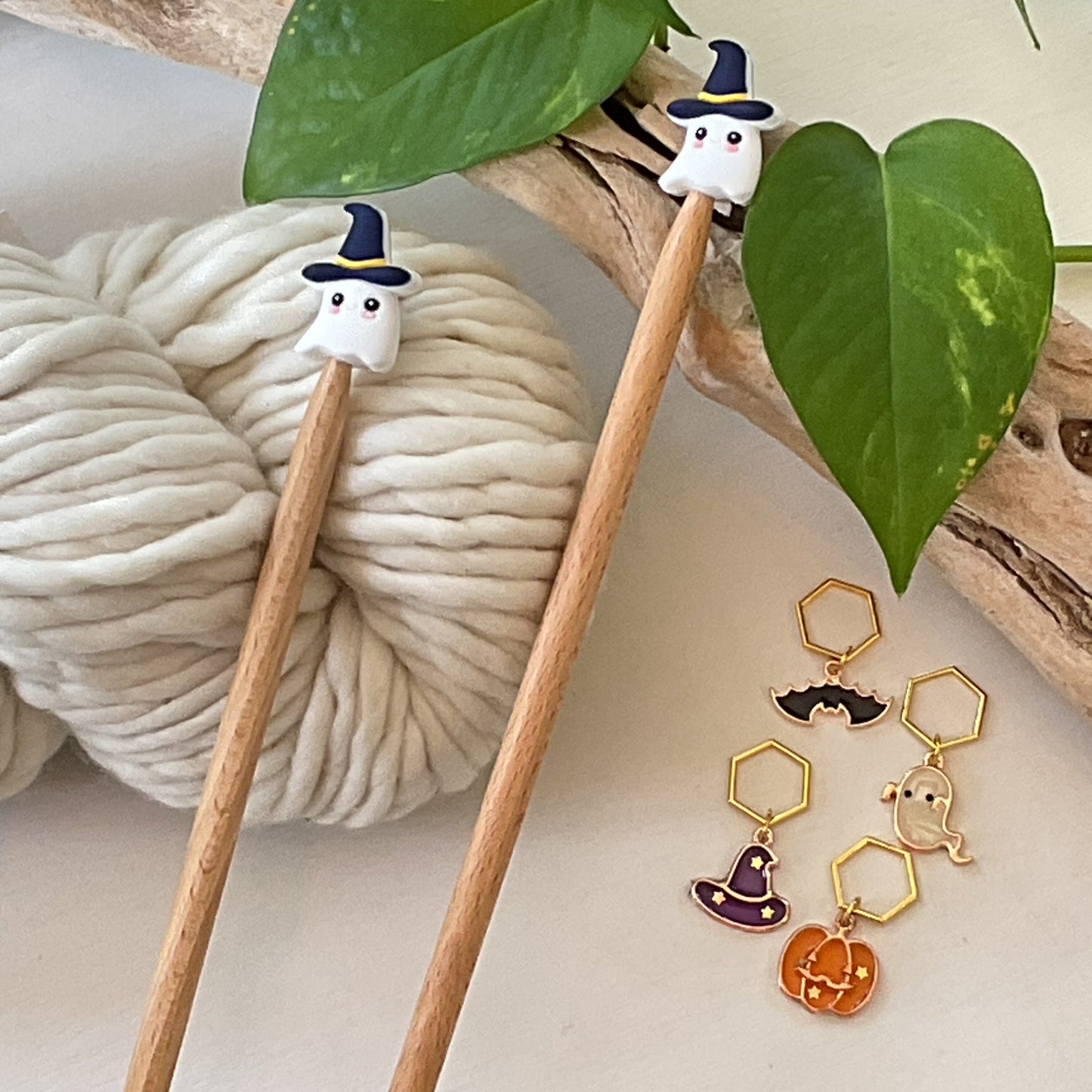 Knitting Stitch Stoppers, cute Ghost with Witch Hat HALLOWEEN Set of 2 knitting needle point protectors/ Knit tools Autumn +Fun Knit
