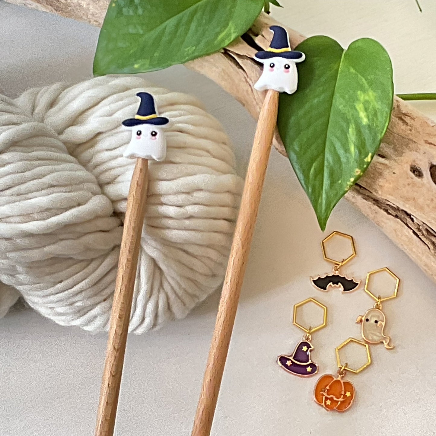 Knitting Stitch Stoppers, cute Ghost with Witch Hat HALLOWEEN Set of 2 knitting needle point protectors/ Knit tools Autumn +Fun Knit