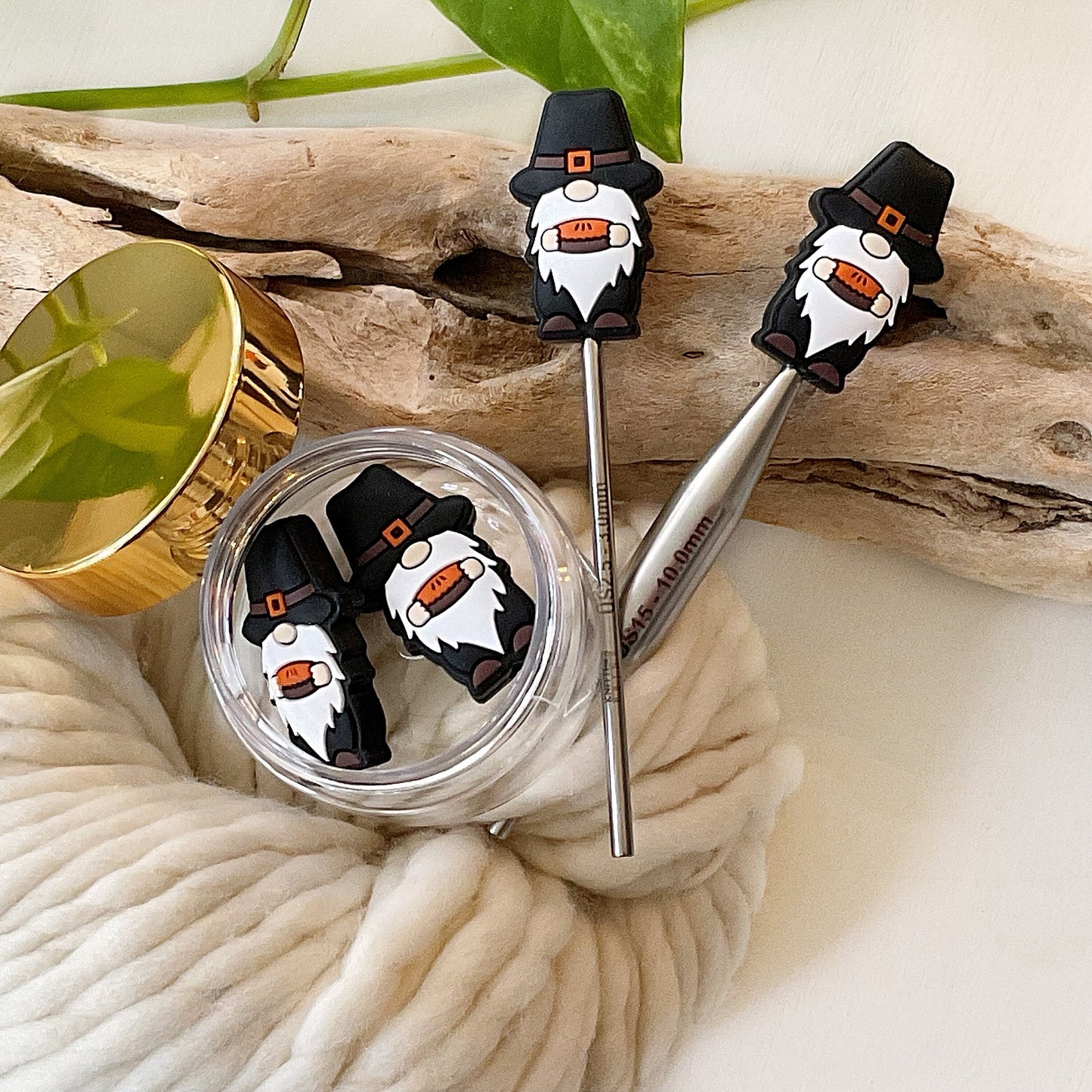 Knitting Stitch Stoppers, PILGRIM GNOME with Pumpkin PIE, Thanksgiving, Holiday Season, Winter Set of 2 knitting needle point protectors