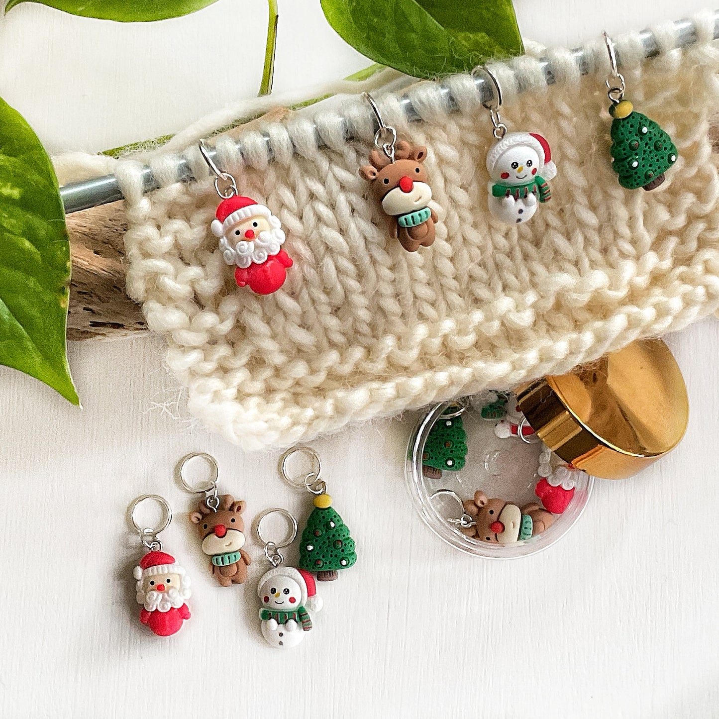 WINTER Set of 5 KNIT + CROCHET stitch markers + storage jar, Christmas Winter stitch markers, Santa, Reindeer, snowman, tree + pear pin