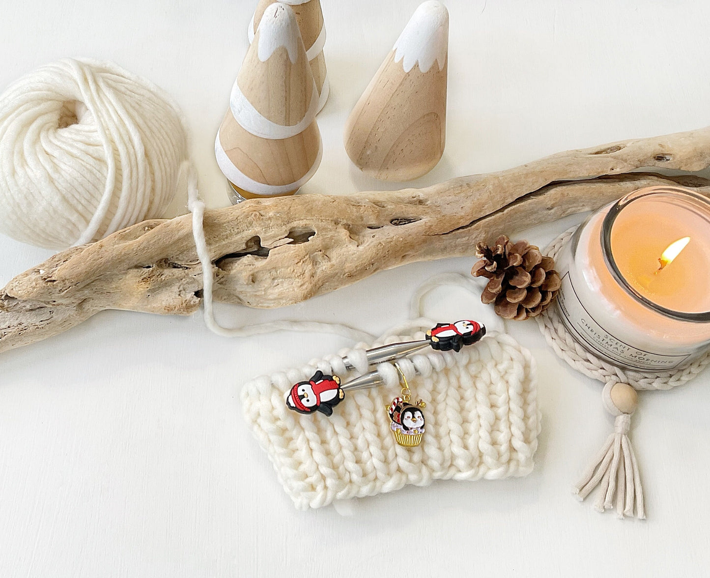 WINTER PENGUINS Set of 5 KNIT /crochet stitch markers + storage jar, Christmas Winter stitch markers,Penguin + Santa, Tree, Gifts + pear pin