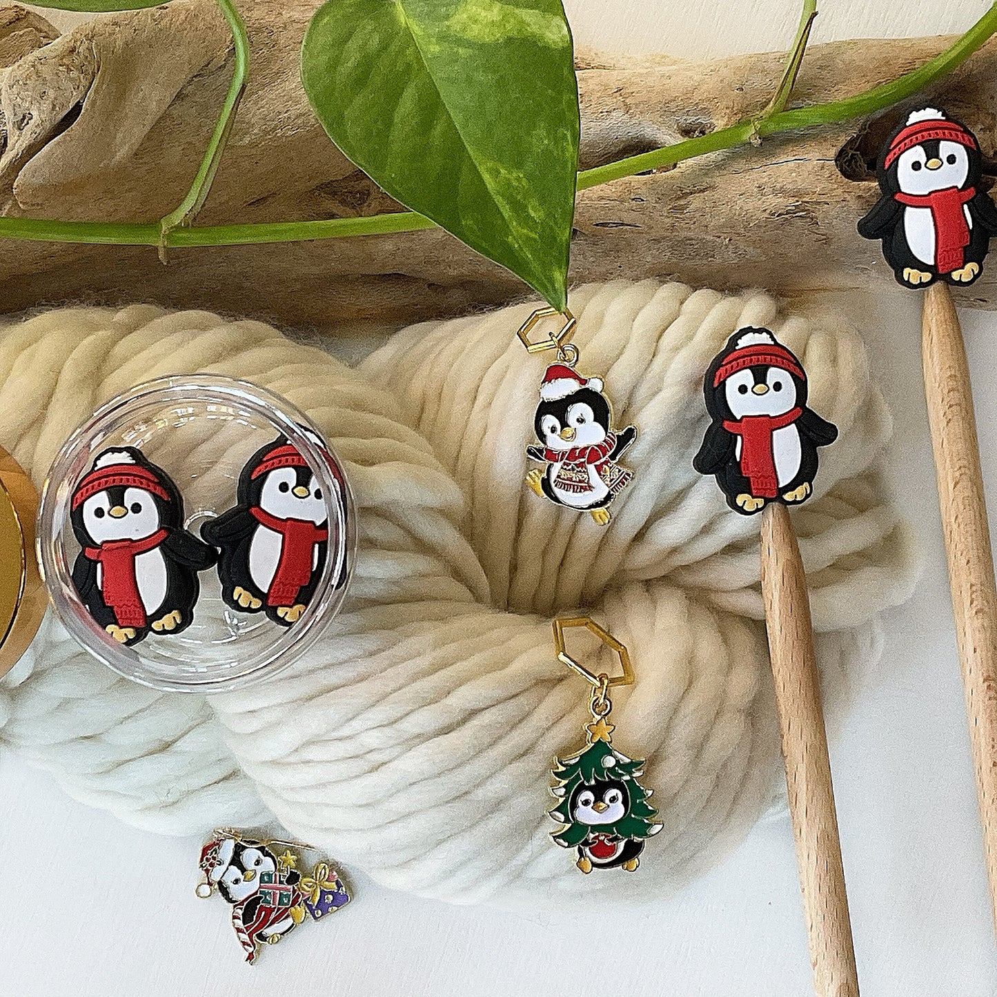 WINTER PENGUINS Set of 5 KNIT /crochet stitch markers + storage jar, Christmas Winter stitch markers,Penguin + Santa, Tree, Gifts + pear pin