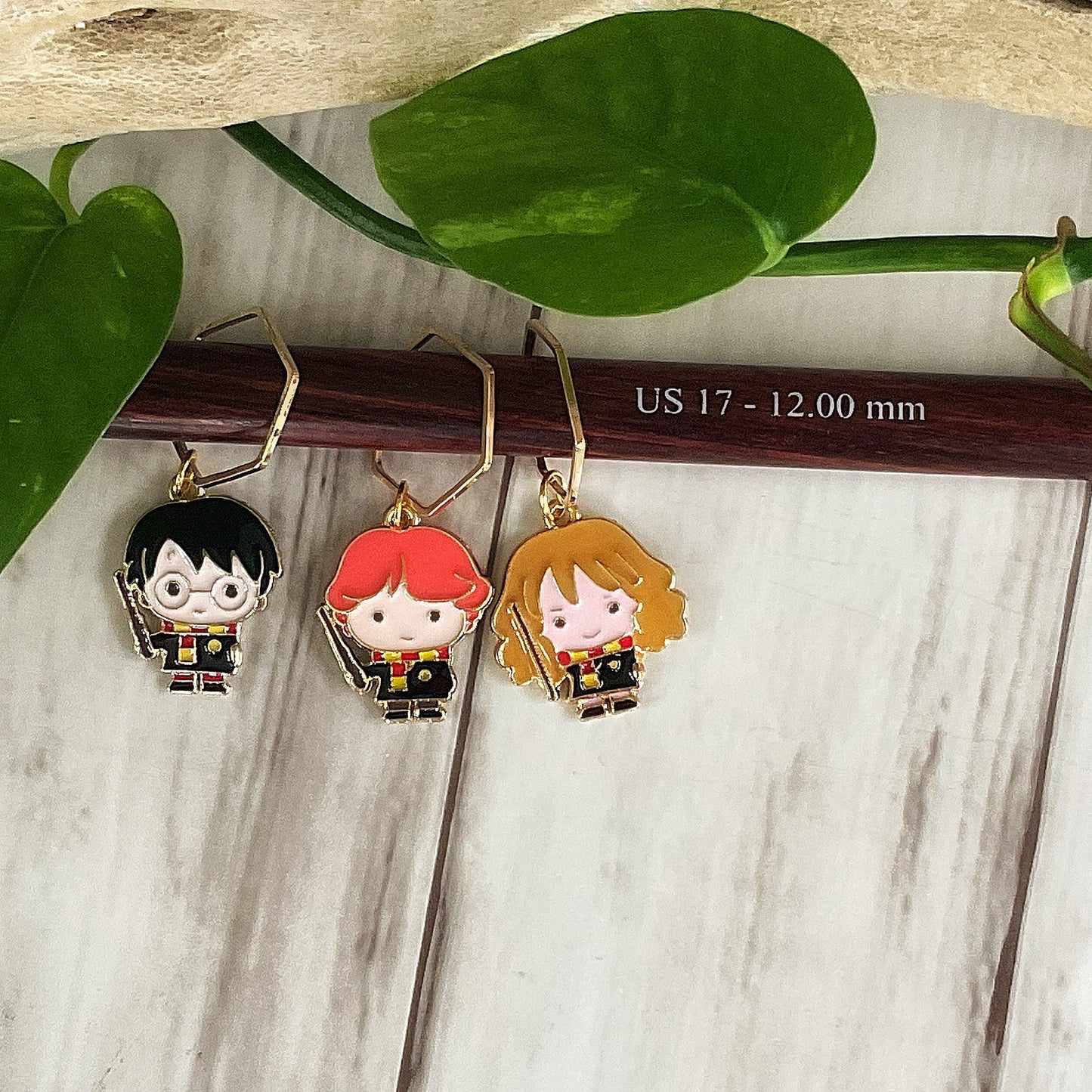 WIZARD SCHOOL STUDENTS Set of 3 knit + crochet stitch markers + storage jar/ lid + 1 free additional surprise stitch marker