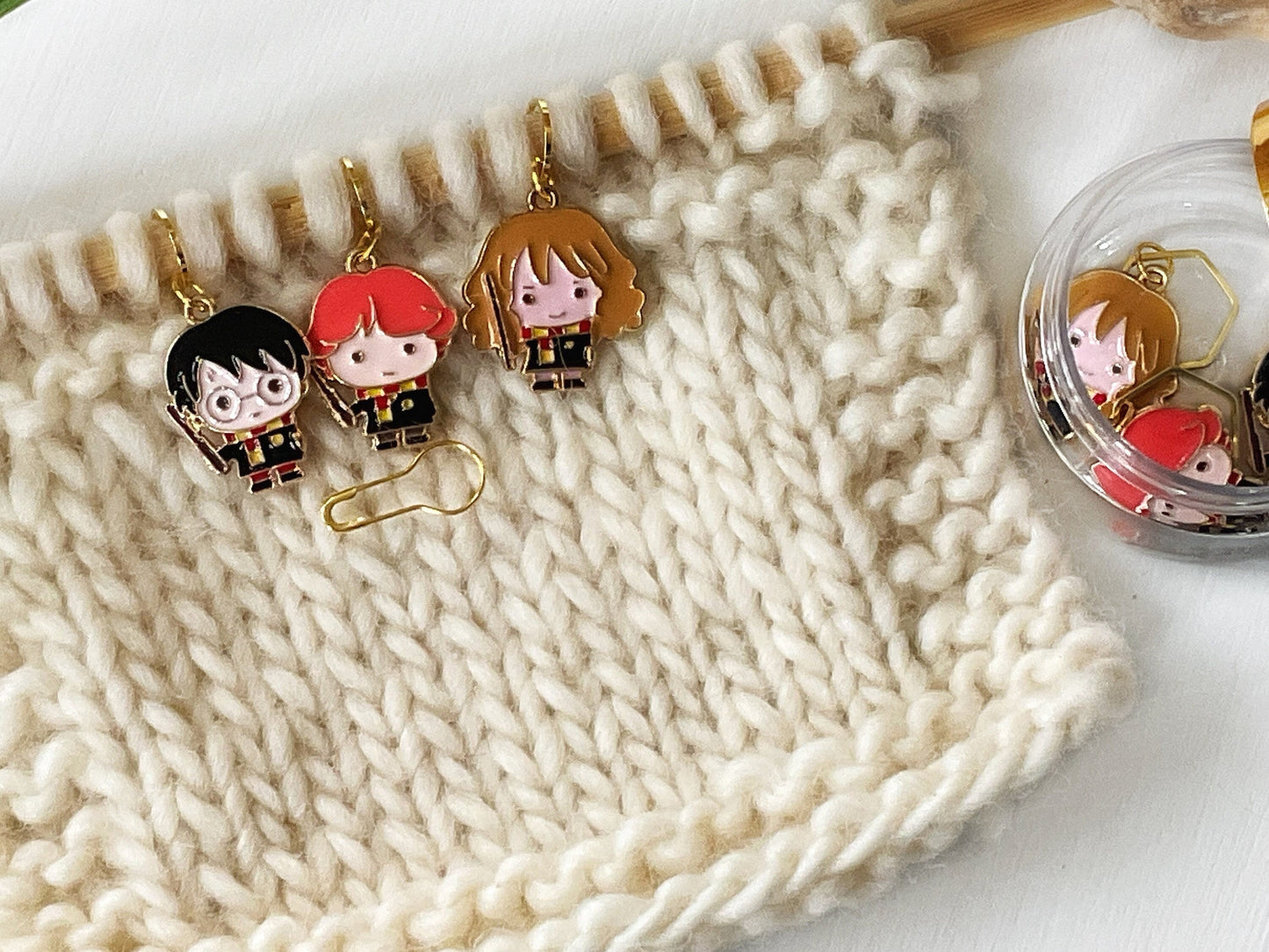 WIZARD SCHOOL STUDENTS Set of 3 knit + crochet stitch markers + storage jar/ lid + 1 free additional surprise stitch marker