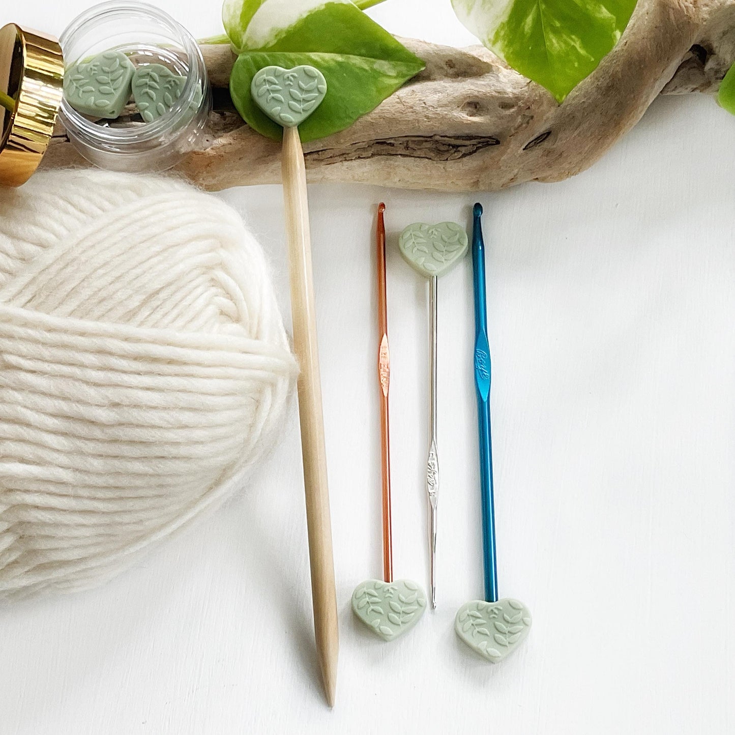 EMBOSSED HEARTS + LEAVES set of 2 stitch stoppers, Ivory Green or Red Knitting needle point protectors, keeps stitches safe, knit or crochet