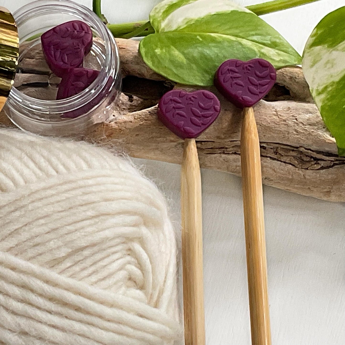EMBOSSED HEARTS + LEAVES set of 2 stitch stoppers, Ivory Green or Red Knitting needle point protectors, keeps stitches safe, knit or crochet