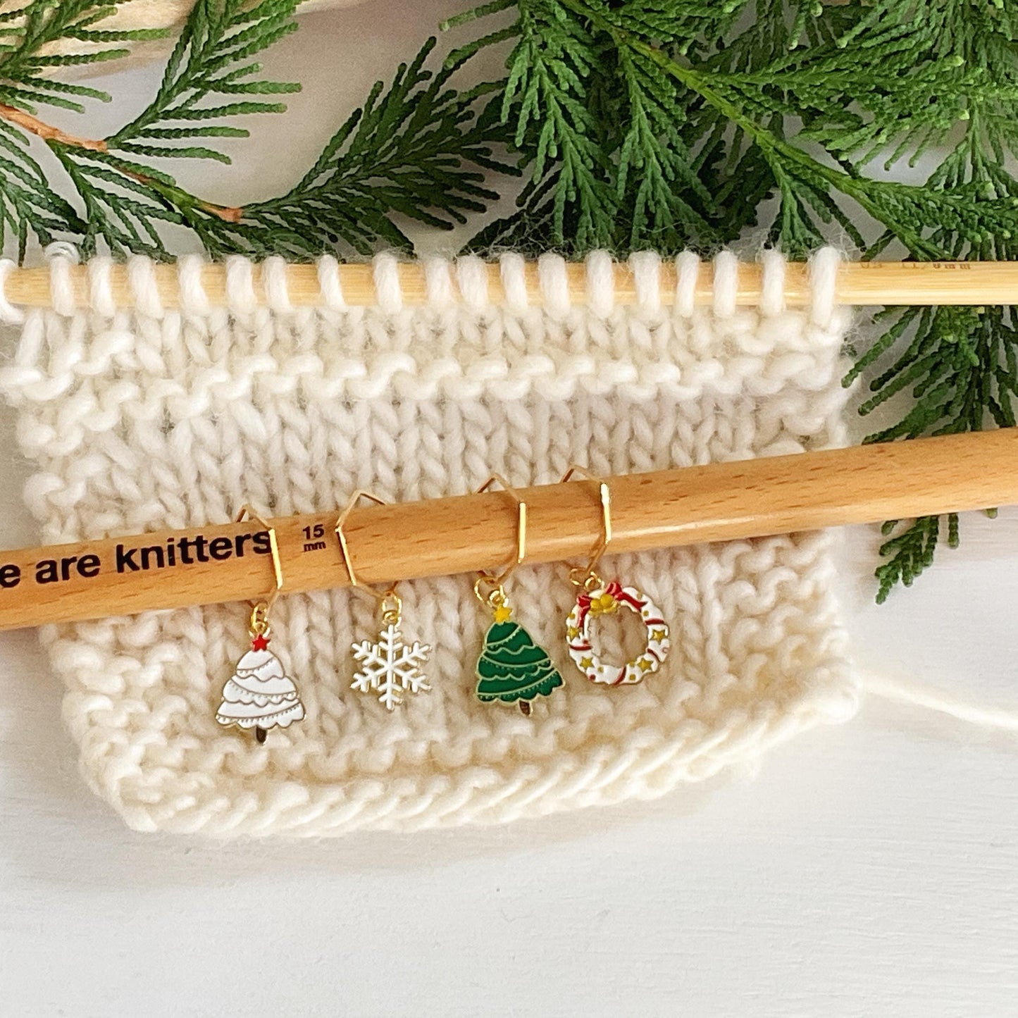 CHRISTMAS TRADITIONS Set of 4 knit + crochet white and green stitch markers + storage jar/ lid choose your findings tree, wreath + snowflake