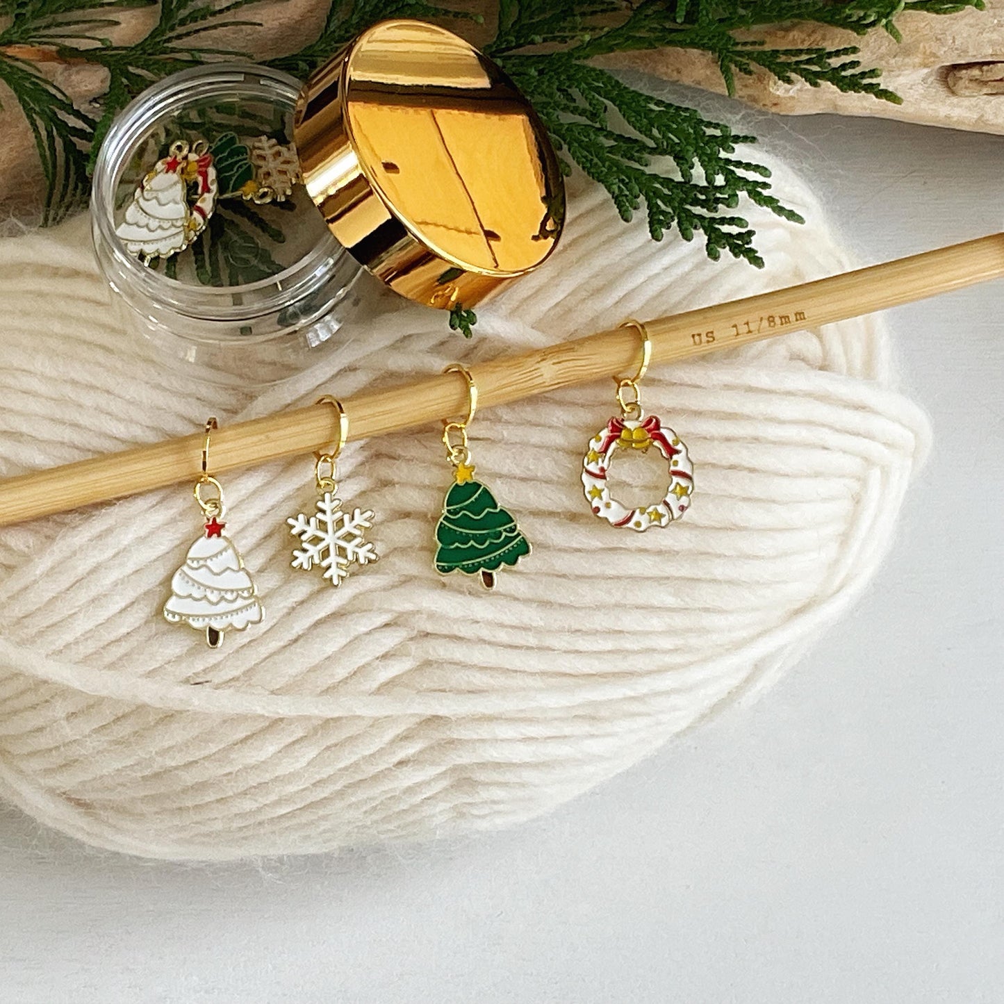 CHRISTMAS TRADITIONS Set of 4 knit + crochet white and green stitch markers + storage jar/ lid choose your findings tree, wreath + snowflake