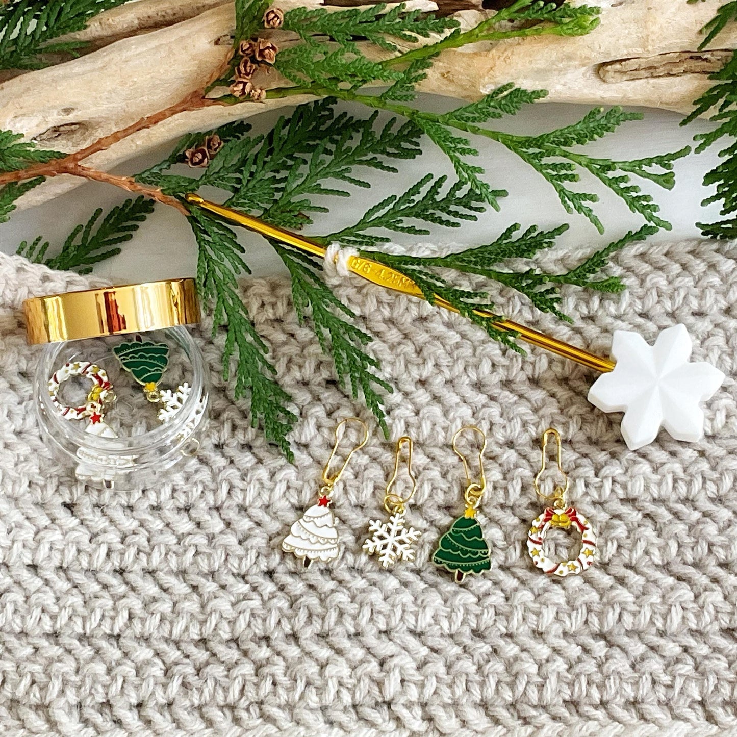 CHRISTMAS TRADITIONS Set of 4 knit + crochet white and green stitch markers + storage jar/ lid choose your findings tree, wreath + snowflake