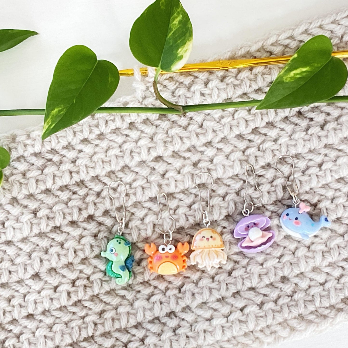 INTO THE SEA Set of 5 Stitch markers, knit or crochet progress keepers, choose your findings, includes storage jar + lid