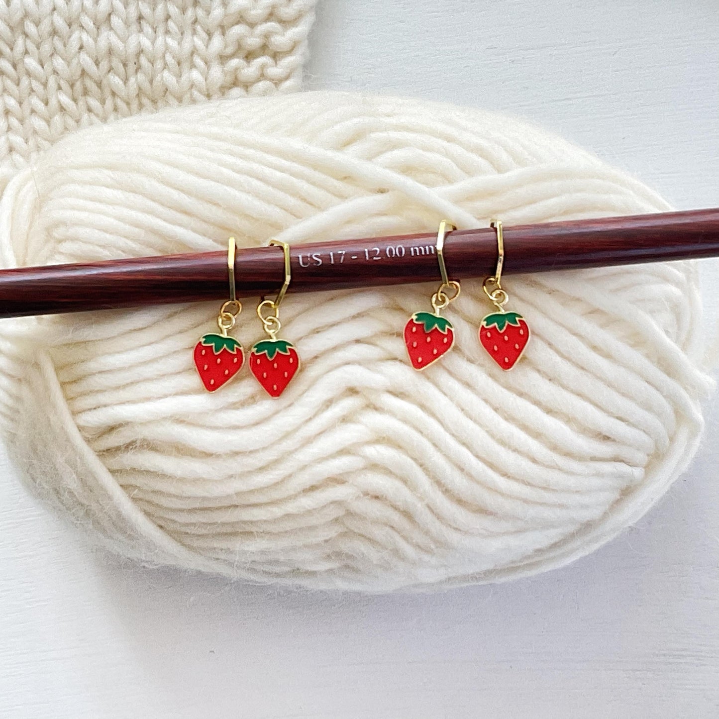 SWEET SUMMER STRAWBERRY, set of 4 knit or crochet stitch markers, progress keepers, ripe red enamel + metal markers + storage jar w/ lid