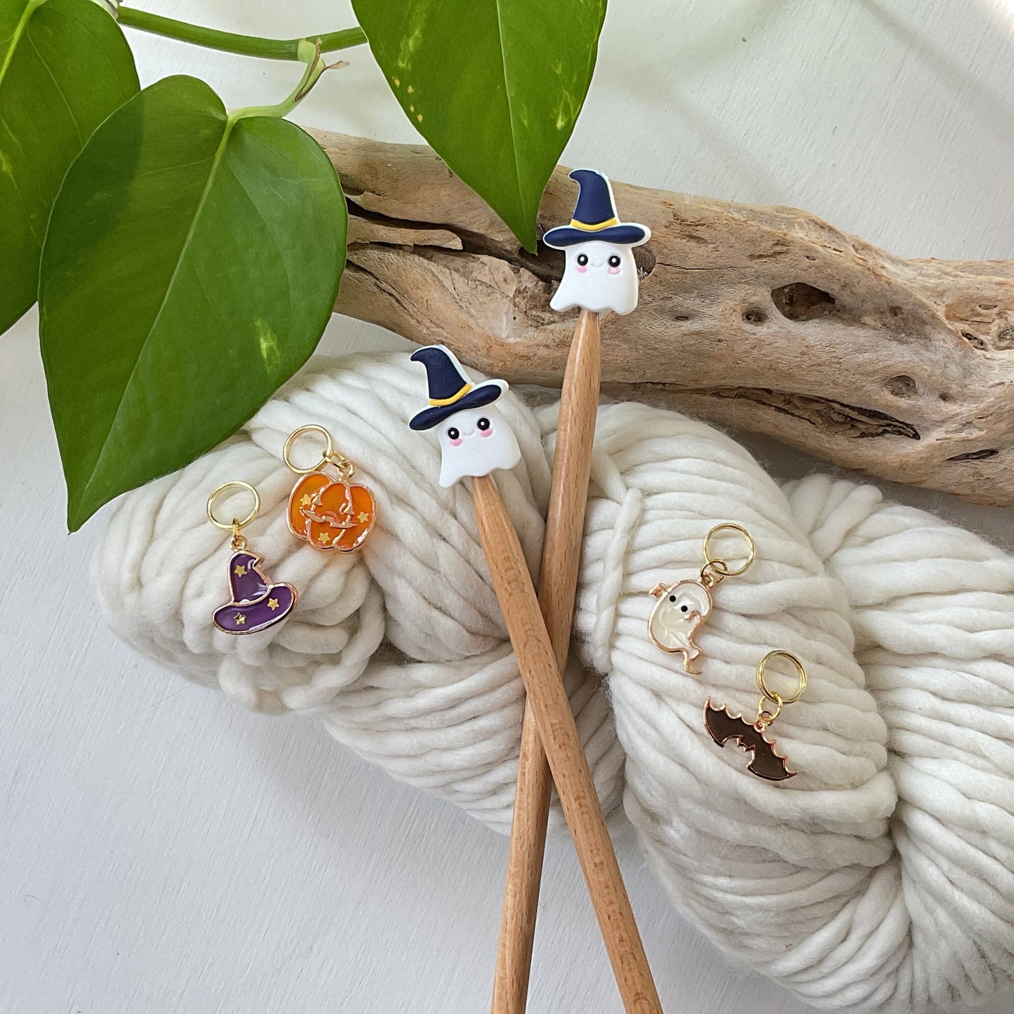 Knitting Stitch Stoppers, cute Ghost with Witch Hat HALLOWEEN Set of 2 knitting needle point protectors/ Knit tools Autumn +Fun Knit
