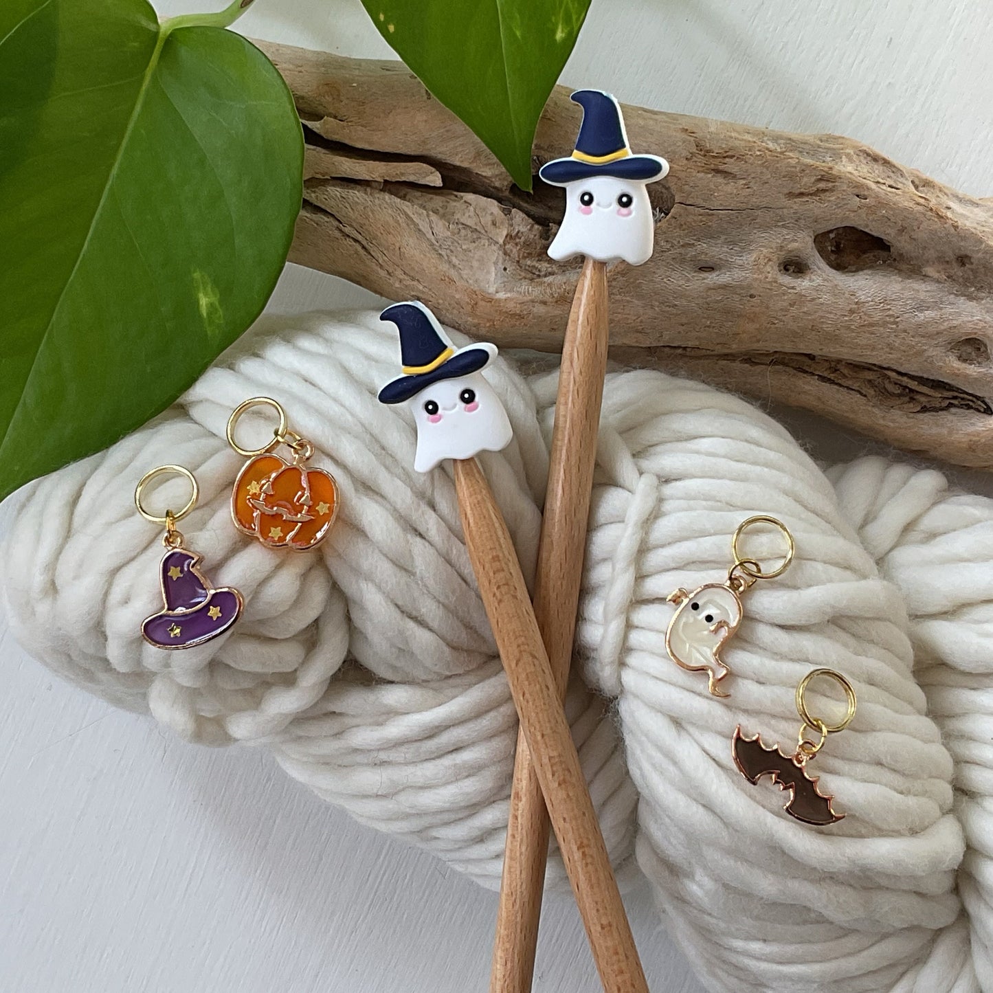 Knitting Stitch Stoppers, cute Ghost with Witch Hat HALLOWEEN Set of 2 knitting needle point protectors/ Knit tools Autumn +Fun Knit