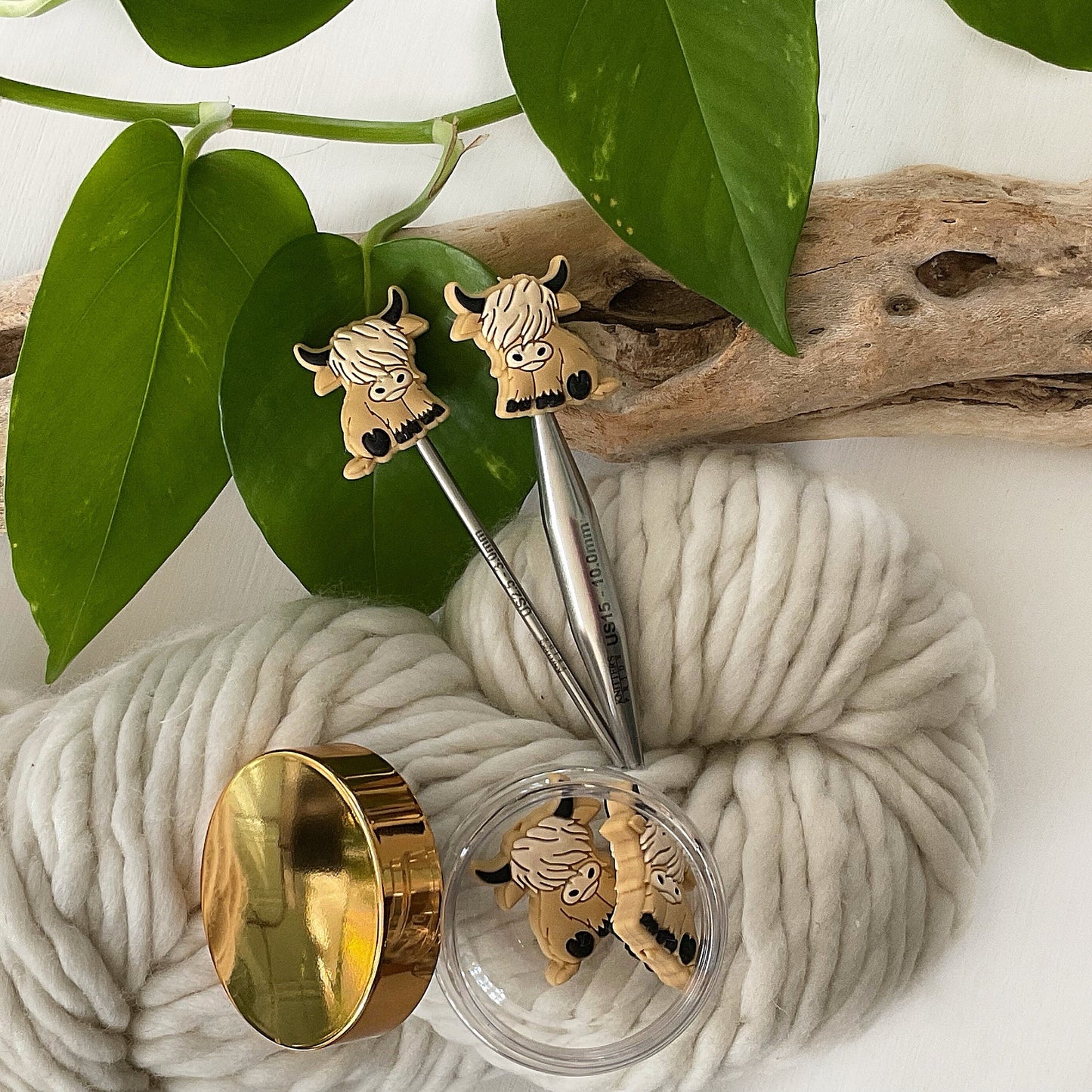 HAIRY COOS Knitting Needle Stitch Stoppers/Point Protectors, Adorable Highland Cows, Khaki or Caramel color, Set of 2, storage jar optional
