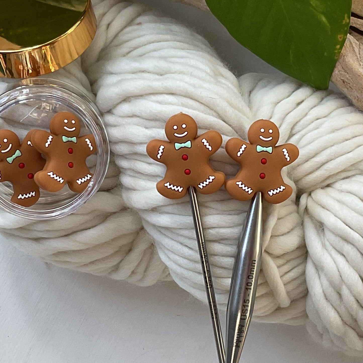 Knitting Stitch Stoppers, GINGERBREAD PERSON w/ bow tie & buttons, Christmas Set of 2 knitting needle point protectors/ Holiday X-mas