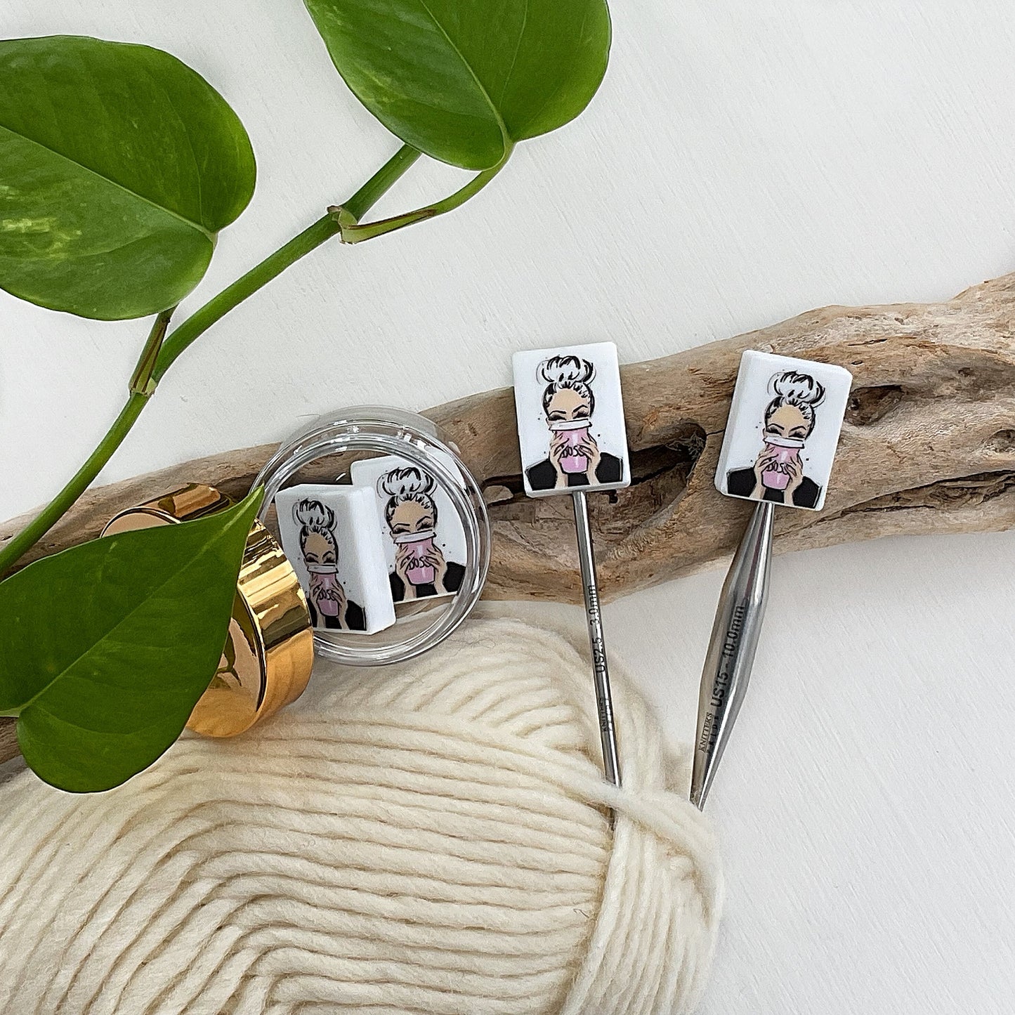 Boss Babe, Stitch Stoppers, Female boss, women in charge, Set of 2 knitting needle point protectors, stitch keepers, stitch stoppers
