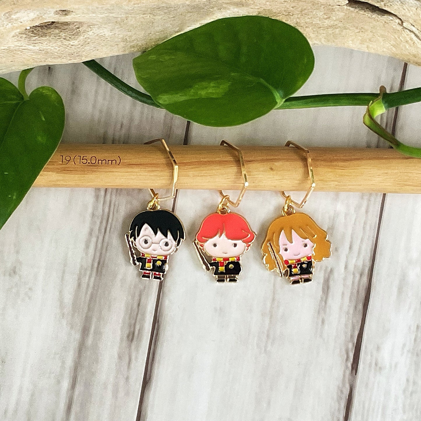 WIZARD SCHOOL STUDENTS Set of 3 knit + crochet stitch markers + storage jar/ lid + 1 free additional surprise stitch marker