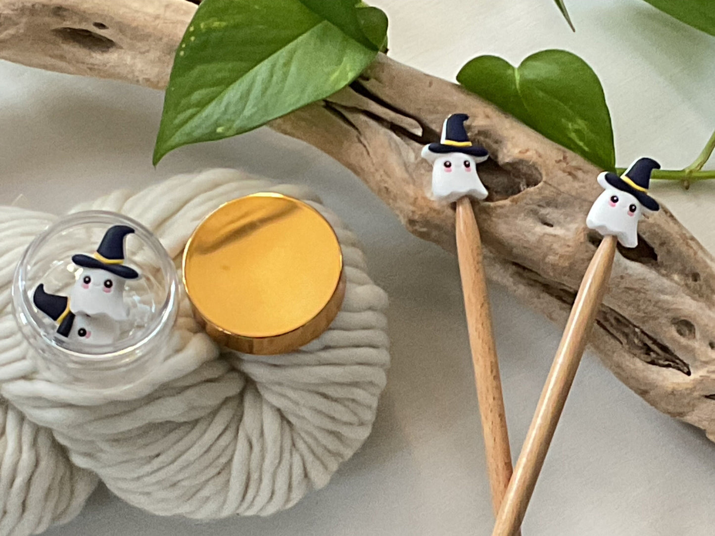 Knitting Stitch Stoppers, cute Ghost with Witch Hat HALLOWEEN Set of 2 knitting needle point protectors/ Knit tools Autumn +Fun Knit