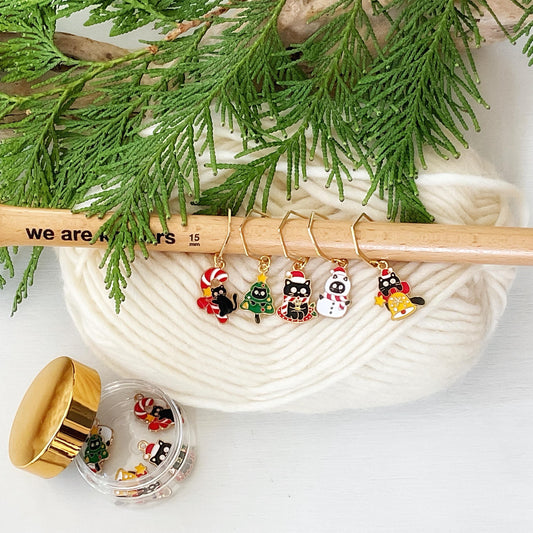 CHRISTMAS BLACK CATS Set of 5 knit + crochet stitch markers + storage jar/ lid